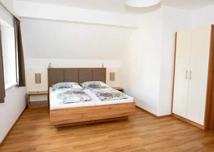 Bed & Breakfast Gaestehaus Schuetz 3*